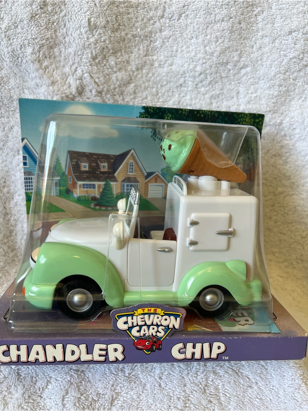 Chevron Car Chandler Chip Ice cream truck car 2003 sealed - Picture 2 of 5